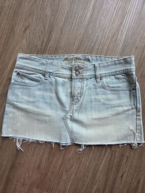 Vintage Y2K Abercrombie & Fitch Faded Light Wash Denim Mini Skirt, Size 4.